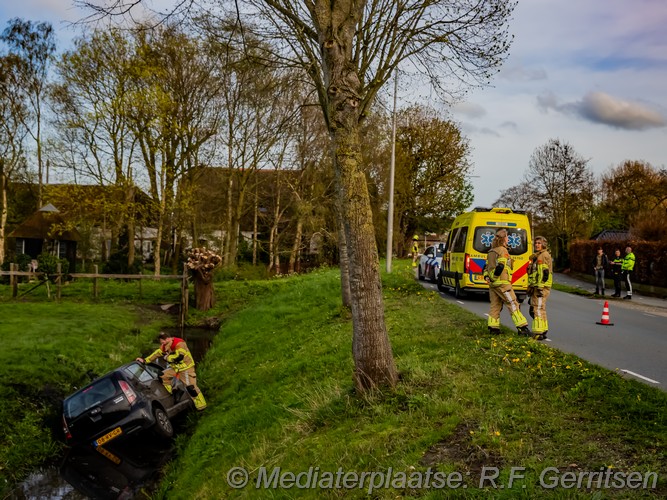 Mediaterplaatse voertuig te water meijland nieuwerbrug Image00005