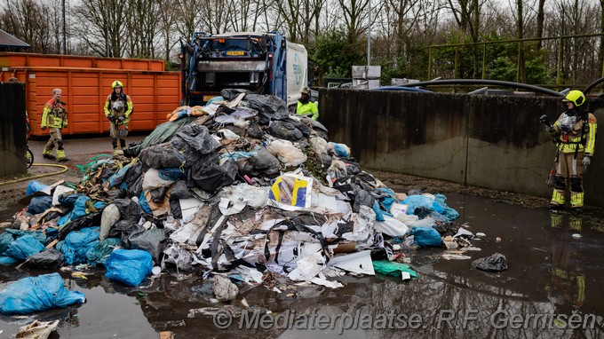 Mediaterplaatse auto brand nieuwerkerk aan de ijssel 16022024 Image00002