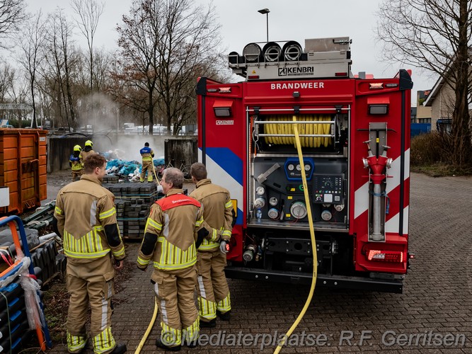 Mediaterplaatse auto brand nieuwerkerk aan de ijssel 16022024 Image00003