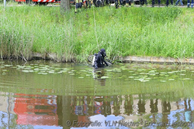 Mediaterplaatse zoeken naar drekkeling hoofdvaart hoofddorp 13052024 Image00002