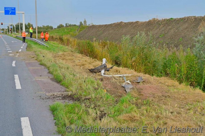 Mediaterplaatse ongeval auto te water hoofddorp 13102024 Image00002