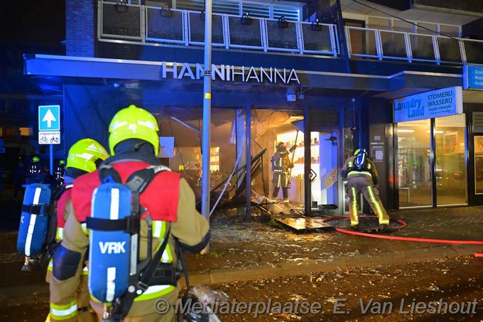 Mediaterplaatse brand na explosie kapper hoofddorp 26102024 Image00001