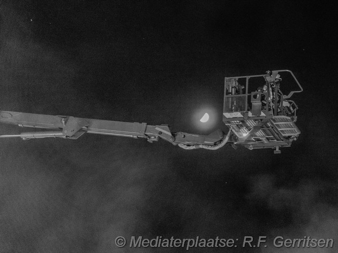Mediaterplaatse brand industrie dwerggras rotterdam 05042025 Image00005