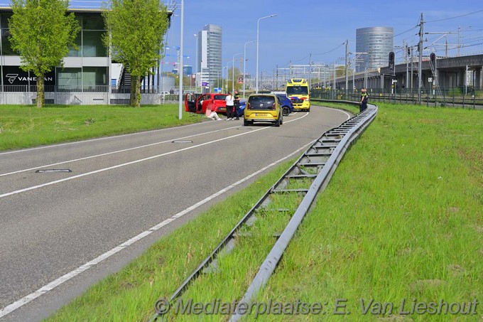 Mediaterplaatse ongeval met gewonden op de spoorlaan hoofddorp 15042025 Image00007