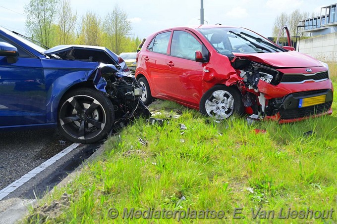 Mediaterplaatse ongeval met gewonden op de spoorlaan hoofddorp 15042025 Image00008
