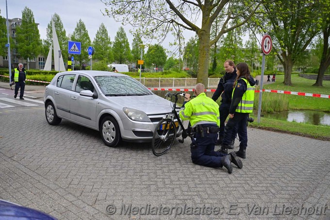 Mediaterplaatse fietser overleden bij ongeval auto Hoofddorp 23042025 fietser overleden na ongeval met auto in Hoofddorp 00010