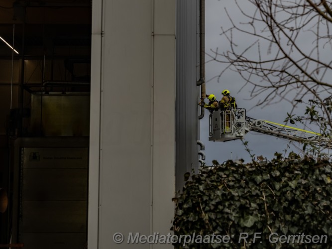 Mediaterplaatse middelbrand noordbaan moordrecht 28012025 Image00010