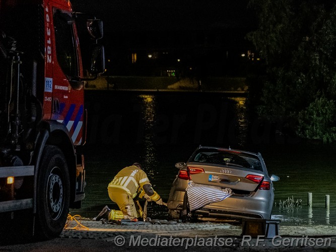 Mediaterplaatse voertuig te water zoetermeer florence nightingalelaan 03062025 03062025 Voertuig te water Florence Nightingalelaan Zoetermeer 00012