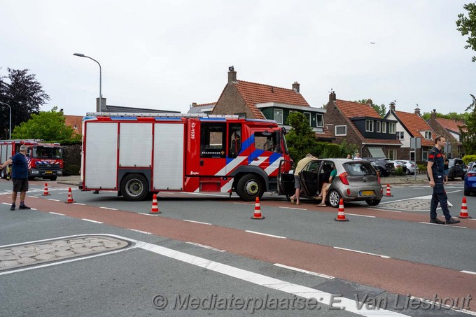 Mediaterplaatse ongeval auto brandweer wagen rijsenhout 14062025 14062025 ongeval auto brandweerwagen rijsenhout 00002