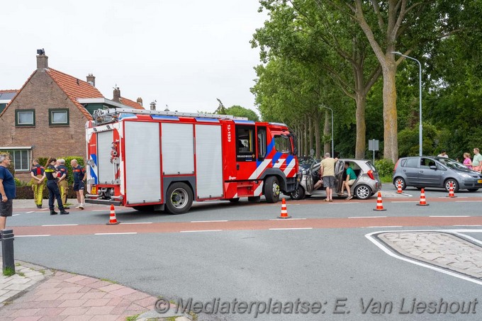 Mediaterplaatse ongeval auto brandweer wagen rijsenhout 14062025 14062025 ongeval auto brandweerwagen rijsenhout 00004