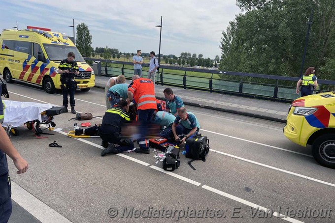 Mediaterplaatse ongeval voetganger lijnbus hoofdddorp 17062025 17062025 ongeval voetganger lijnbus hoofddorp 00002