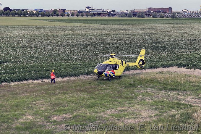 Mediaterplaatse ongeval voetganger lijnbus hoofdddorp 17062025 17062025 ongeval voetganger lijnbus hoofddorp 00009