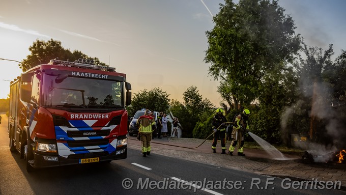 Mediaterplaatse scooter brand provincialeweg haastrecht 21062025 22062025 scooter in de brand provincialeweg haastrecht 00002
