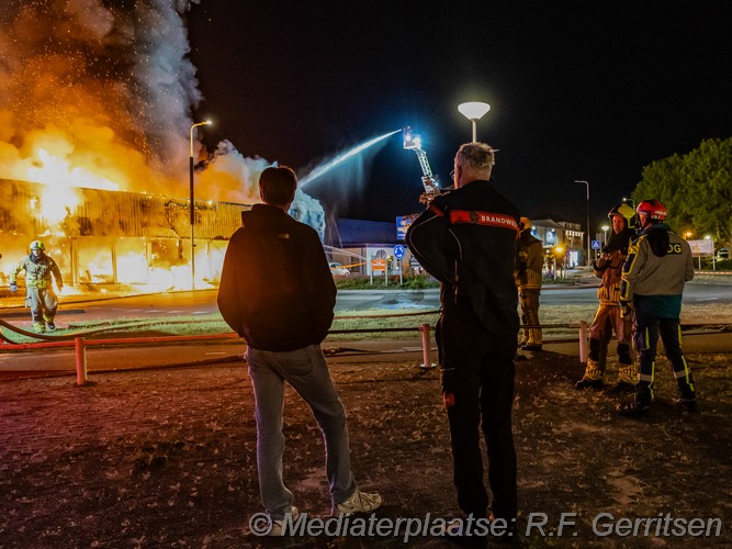Mediaterplaatse grote brand alphen aan de rijn den hoorn 05052025 grote brand alphen aan de rijn den hoorn 00003