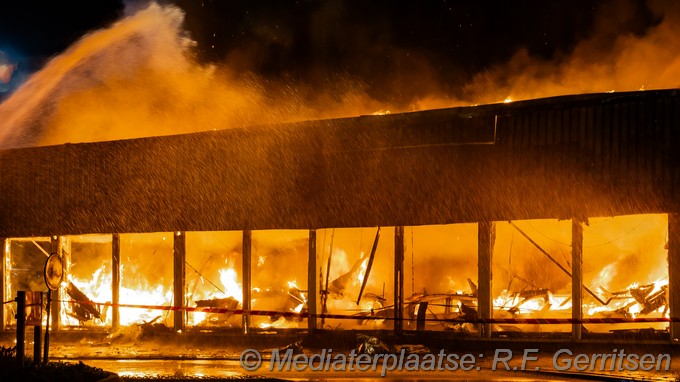 Mediaterplaatse grote brand alphen aan de rijn den hoorn 05052025 grote brand alphen aan de rijn den hoorn 00010