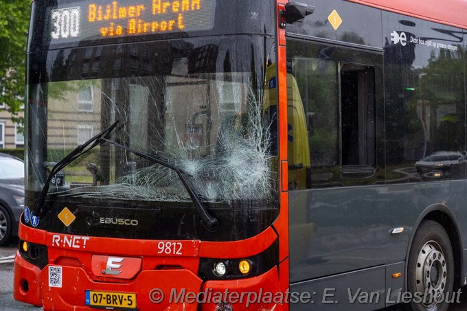 Mediaterplaatse ongeval auto lijnbus somerensingel Hdp 24052025 24052025 ongeval auto lijnbus hoofddorp 00006