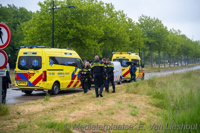 Mediaterplaatse ongeval auto lijnbus somerensingel Hdp 24052025 24052025 ongeval auto lijnbus hoofddorp 00009