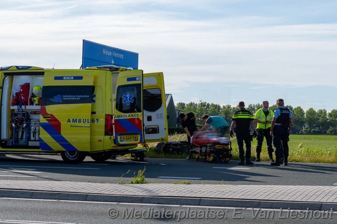 Mediaterplaatse ongeval motor auto spoorbaan hoofddorp 04072025 04072025 ongeval op de spoorlaan hoofddorp 00001
