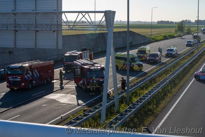 Mediaterplaatse scooter brand provincialeweg haastrecht 21062025 01072025 Zwaar ongeval met 2 doden a9 00011