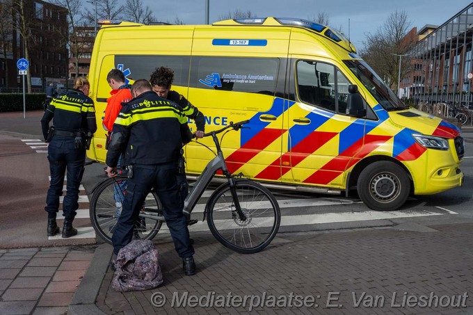 Mediaterplaatse ongeval fietser auto raadhuisplein hoofddorp 23022026 Image00002
