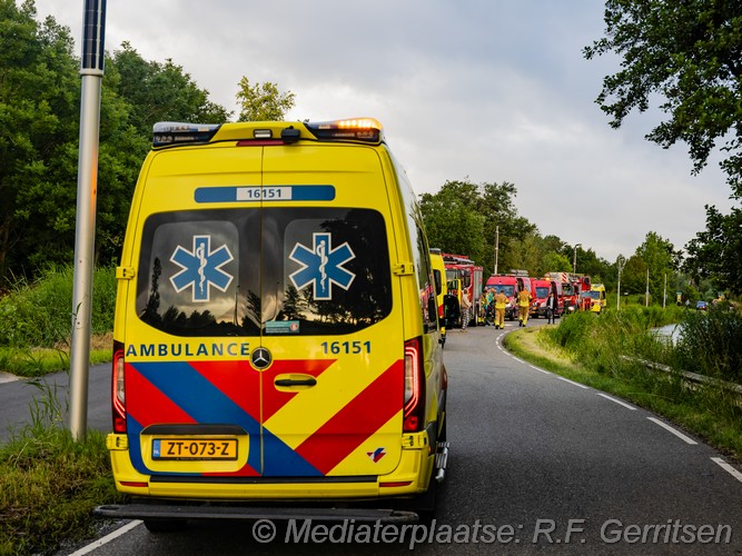 Mediaterplaatse voertuig te water zwarteweg waddinxveen 12062026 Image00004