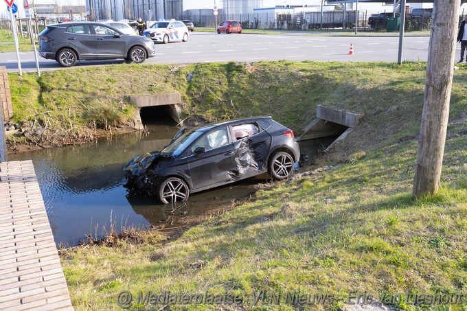 Mediaterplaatse Ravage bij aanrijding Circulair Avenue een gewonde 20032026 Image00008