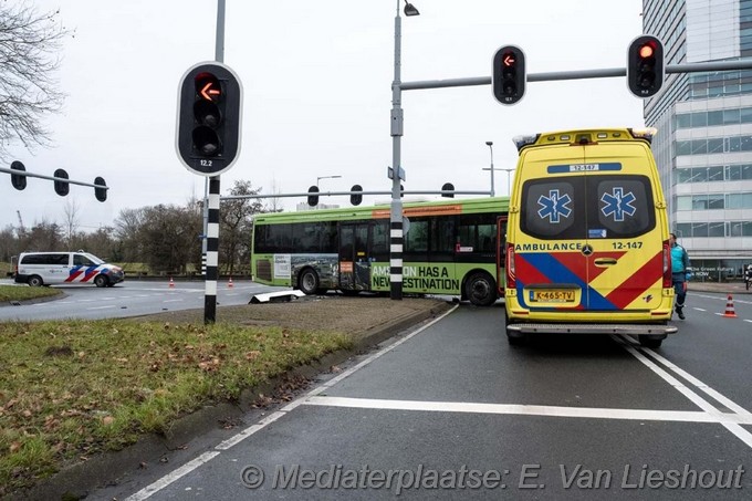 Mediaterplaatse zwaar lijnbus ongeval auto hoofddorp 21012026 Image00005