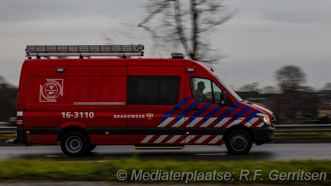 Mediaterplaatse auto te water julianasluis gouda 21012026 Image00007