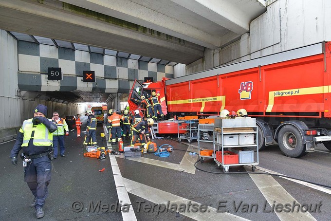 MediaTerplaatse zwaar ongeval a4 aquaduct ringvaart 02022018 Image00007