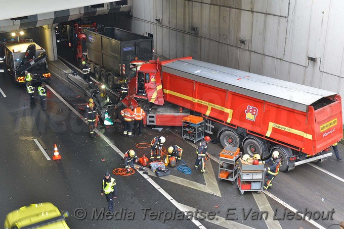 MediaTerplaatse zwaar ongeval a4 aquaduct ringvaart 02022018 Image00023