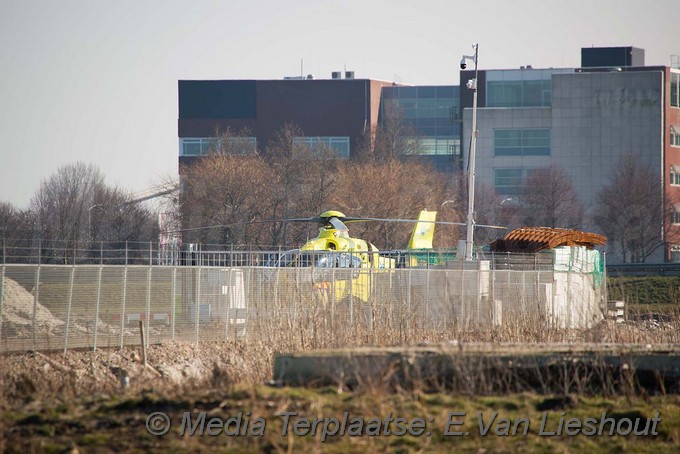 MediaTerplaatse bouwvakker gewond aalsmeerderweg rozenburg 22022018 Image00003