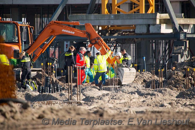 MediaTerplaatse bouwvakker gewond aalsmeerderweg rozenburg 22022018 Image00006