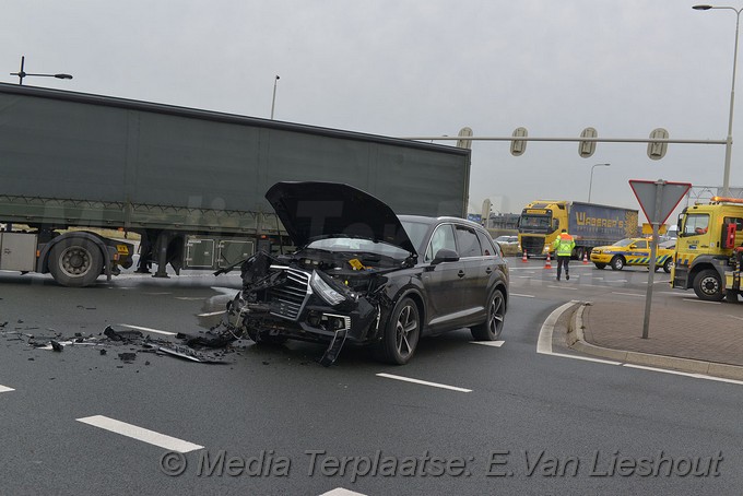 Mediaterplaatse veel schade na ongeval hdp 04022019 Image00002