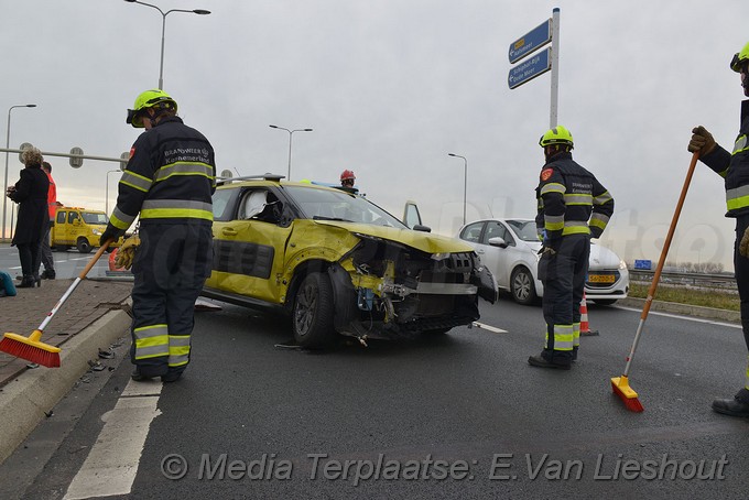 Mediaterplaatse veel schade na ongeval hdp 04022019 Image00003