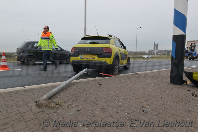 Mediaterplaatse veel schade na ongeval hdp 04022019 Image00007