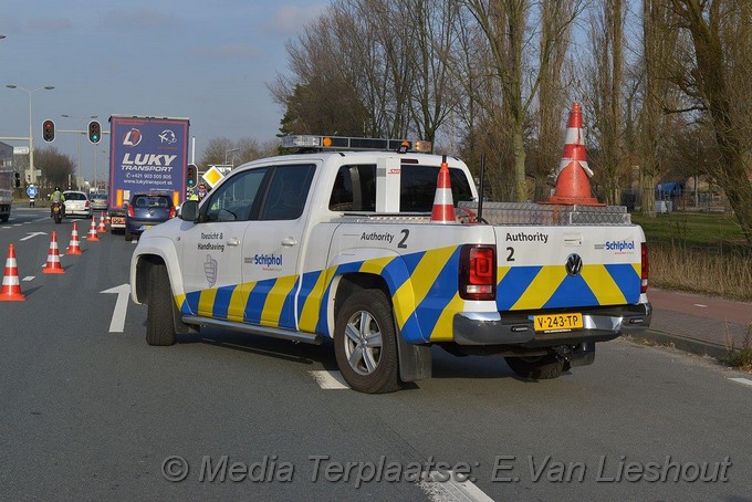 Mediaterplaatse ongeval auto vrachtwagen oude meer 18022019 Image00005