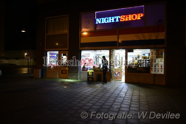 Mediaterplaats.nl onverval avond winkel leiden 07012017 Image00203