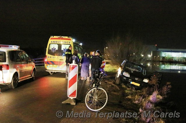 Mediaterplaats.nl auto te water aalsmeer 08012017 Image00001