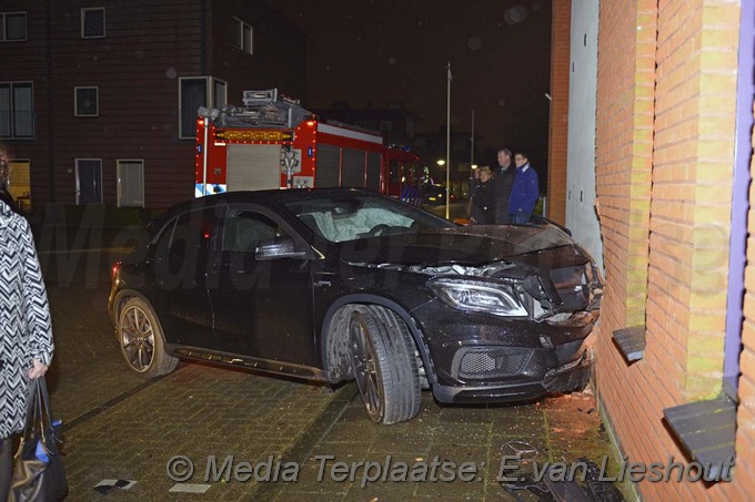 Mediaterplaats.nl Ongeval te Nieuw Vennep burchpoort 09012017 Image00002