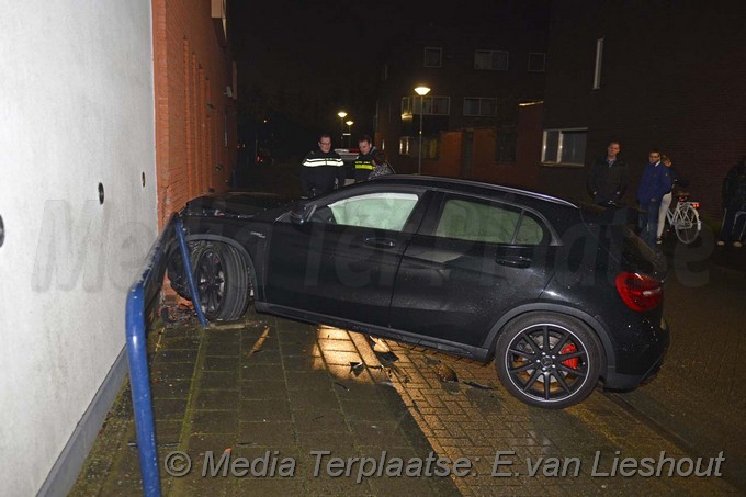 Mediaterplaats.nl Ongeval te Nieuw Vennep burchpoort 09012017 Image00005