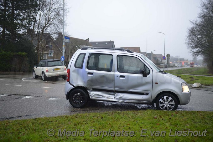 Mediaterplaats.nl Ongeval te hoofddorp Adrianahoeve 09012017 Image00001