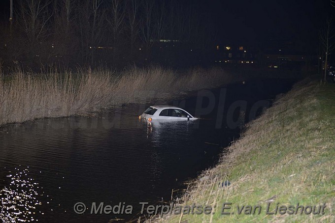 Mediaterplaats.nl auto te water nvp 1212017 Image00001