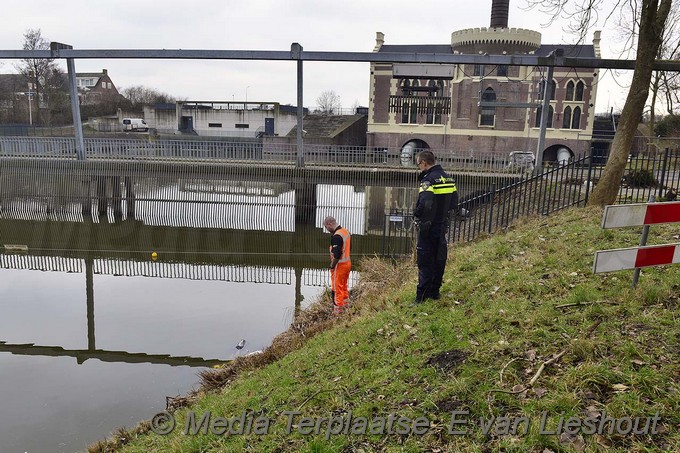Mediaterplaatse voertuig te water is motor lijnden 31012017 Image00001