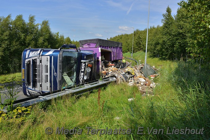 MediaTerplaatse vrachtwagen om a5 a9 lijnden 31072017 Image00006