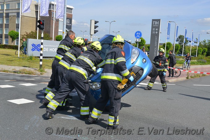 Mediaterplaatse ongeval vuursteen hoofddorp auto op kant 04072019 Image00007