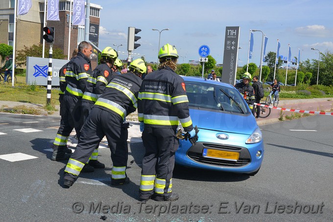 Mediaterplaatse ongeval vuursteen hoofddorp auto op kant 04072019 Image00008