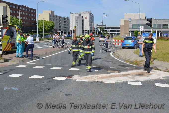 Mediaterplaatse ongeval vuursteen hoofddorp auto op kant 04072019 Image00009