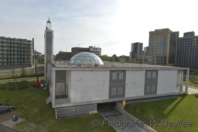 Mediaterplaatse moskee ldn noord heeft klokken 03062019 Image00003