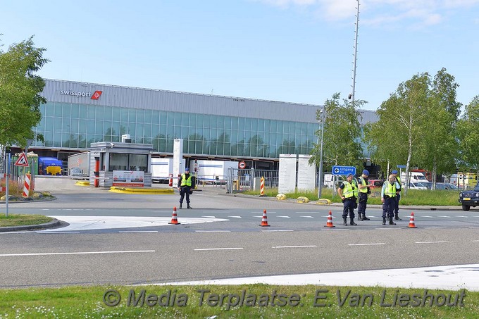 Mediaterplaatse schiphol rijk verdacht pakje 03062019 Image00001