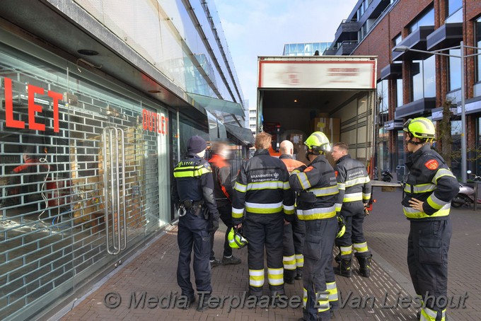 Mediaterplaatse glazen kap stuk gereden vrachtwagen Marktlaan hdp 08012019 Image00001